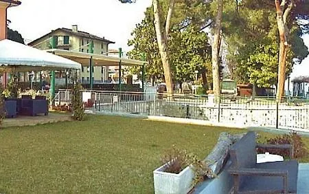 Sleeps 2 Pool Wifi Διαμέρισμα Meina